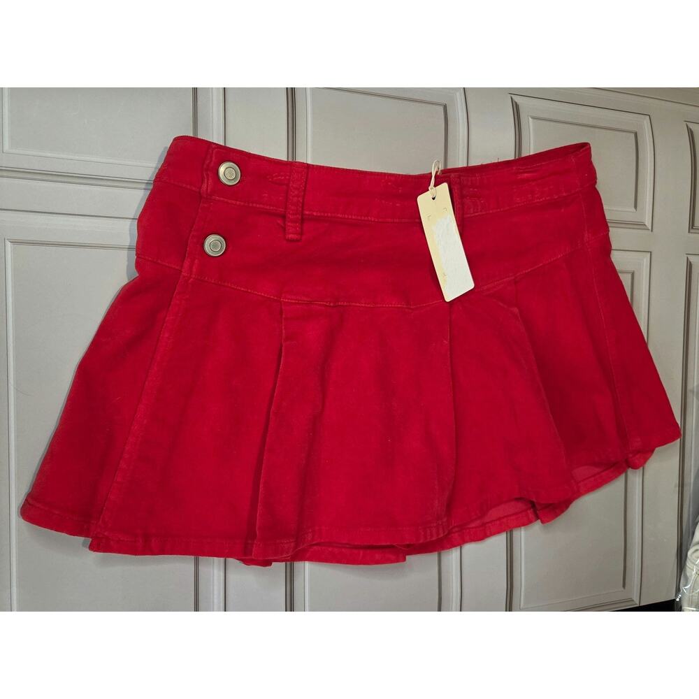 Copper Key Red Pleated Skort - Juniors Size Medium - NWT Button Detail
